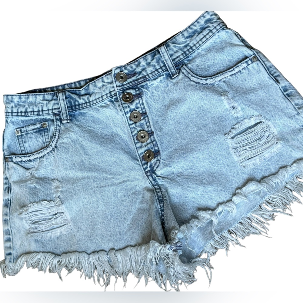 Rue21 ladies lite wash button fly cut off distressed jean shorts size 10